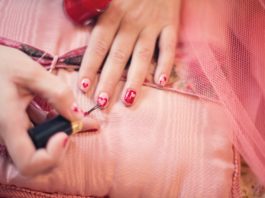 Trendy laky na nehty pro rok 2018 – 2019